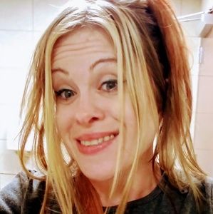 Meet your Posher, Marisa